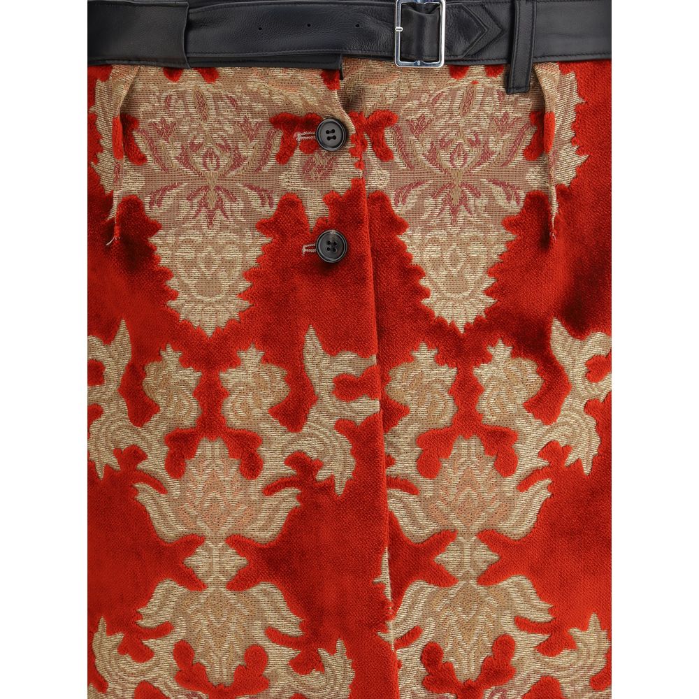 Falda midi encubierta