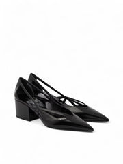 Zapatos de tacón Prada de piel negra con aberturas, talla 55