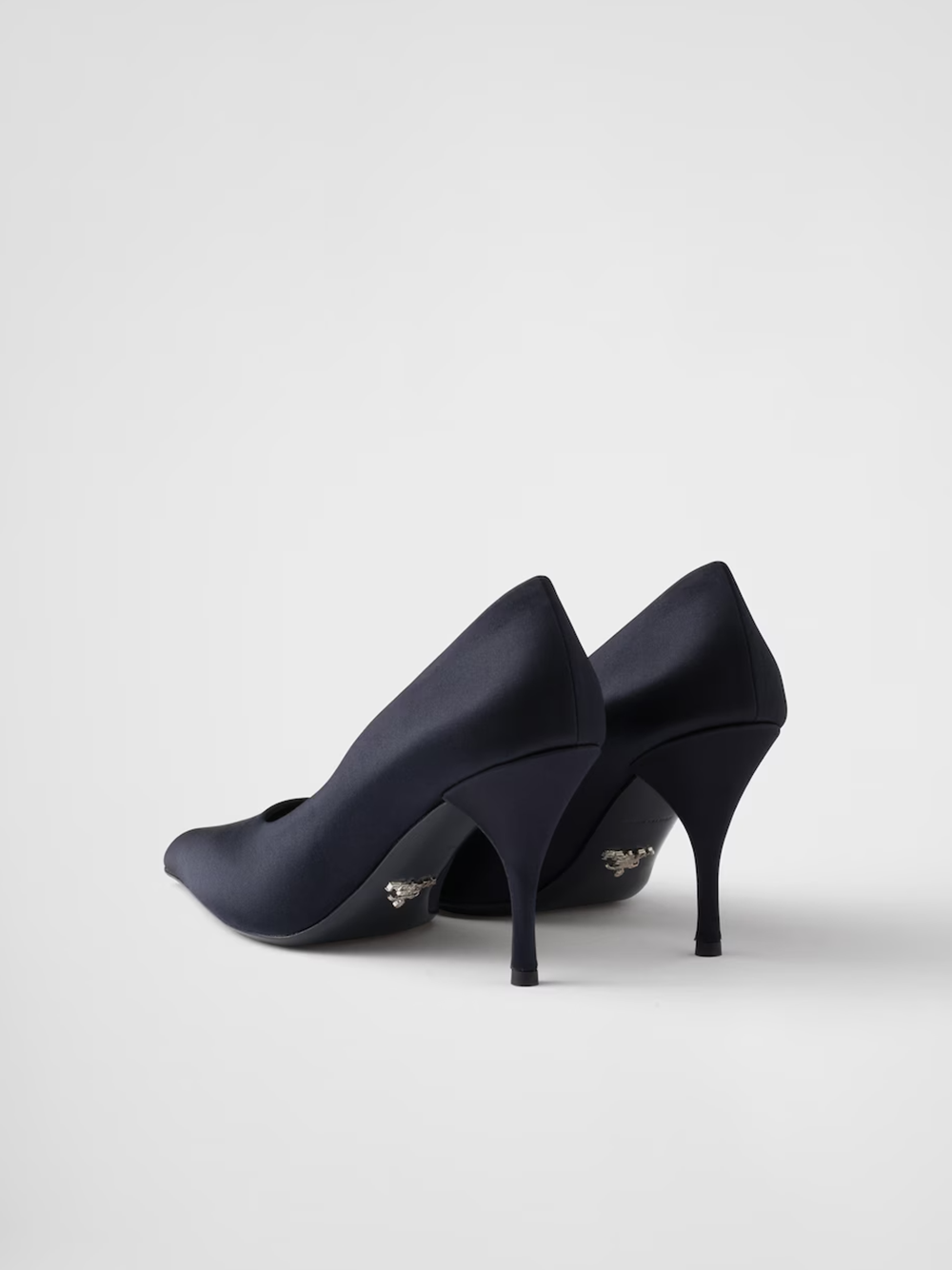 Zapatos de tacón de satén azul Prada