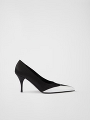 Zapatos de salón Prada de piel plateada metalizada y satén negro