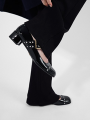 Zapatos Mary Jane de charol negro de Prada