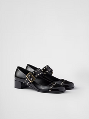 Zapatos Mary Jane de charol negro de Prada