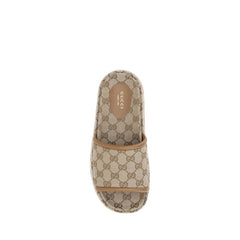 Sandalias de plataforma con estampado GG de Gucci