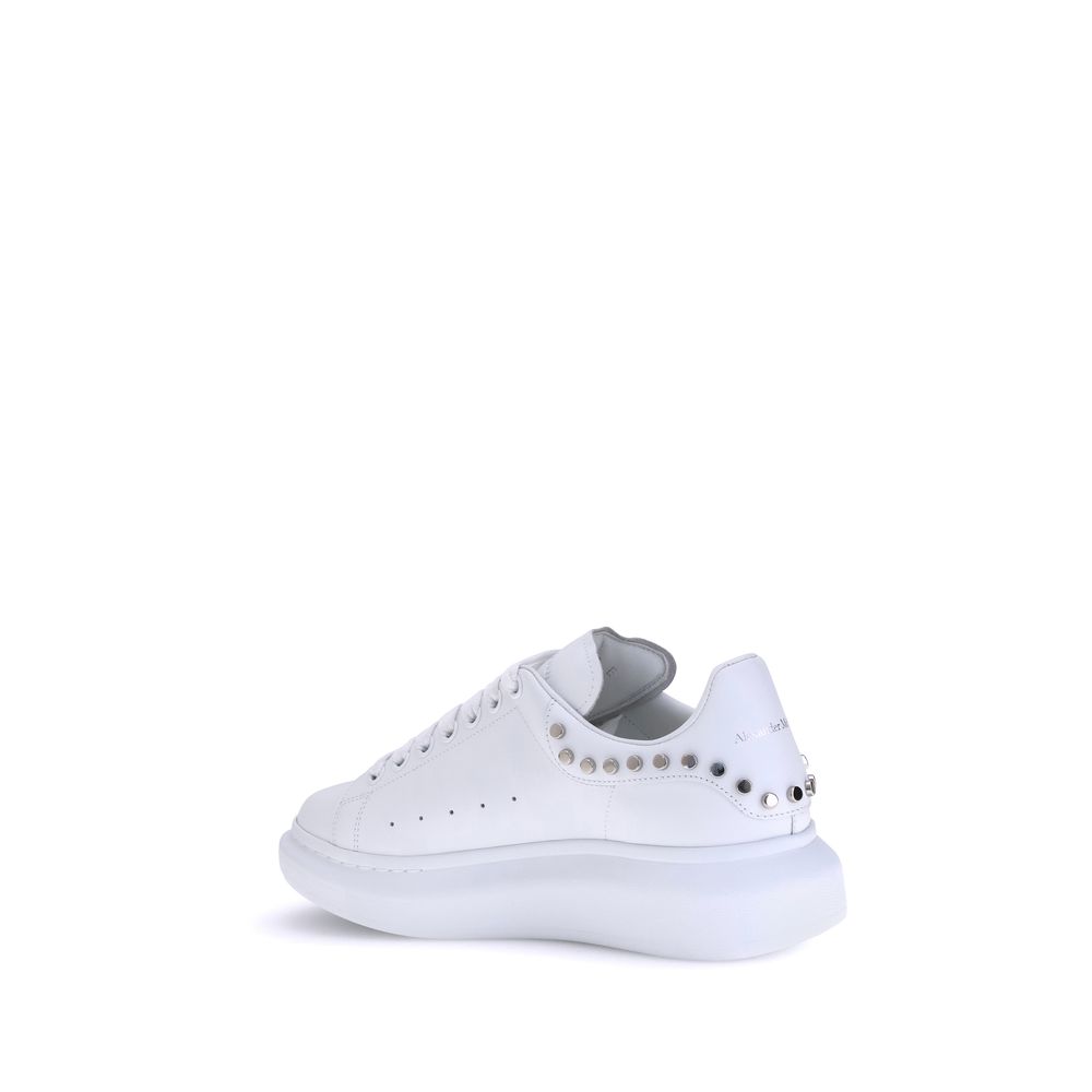 Zapatillas de piel con tachuelas de Alexander McQueen