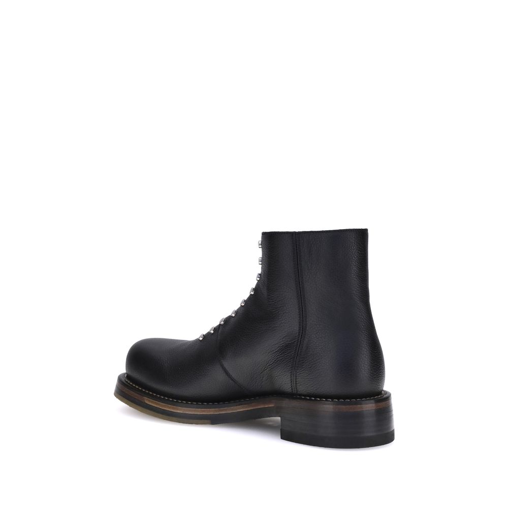Botines de piel con tachuelas de Alexander McQueen