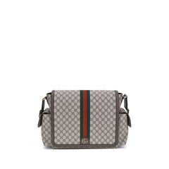 Bolso de hombro con accesorio infantil de Gucci