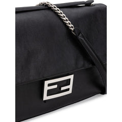 Bolso de hombro Fendi de piel negra